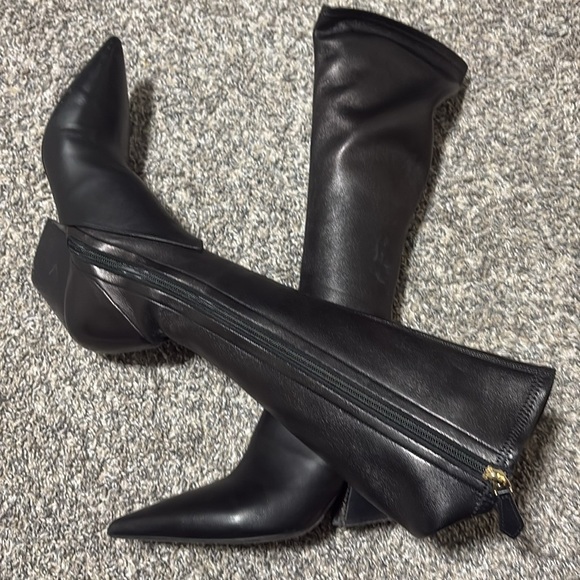 Burberry boots - Picture 5 of 5
